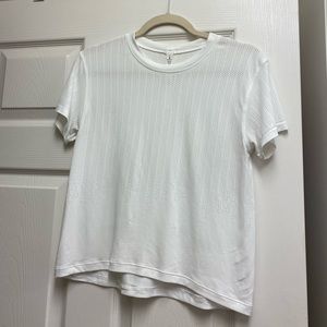 Lululemon white flowy athletic workout top size S